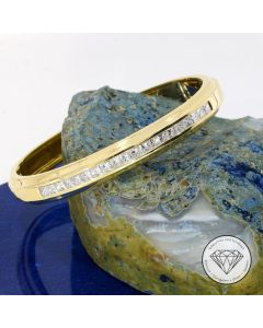 Diamant Armreif 2,60 Carat 750 / 18 Kt Gold 16,0 cm