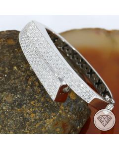 Brillant Armreif 4,00 Carat 750 / 18 Kt Gold 16,5 cm