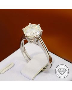 IGI zertifizierter Solitär Brillant Ring 750 / 18 Kt Weiß Gold