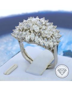 Funkelnder Damen Ring floral 750 / 18 KT Weiß Gold Gr. 55